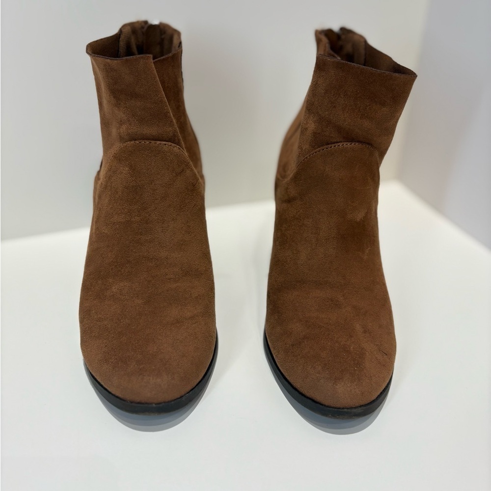 Women’s Brown Suede Ankle Boots – Block Heel – Size US 7
